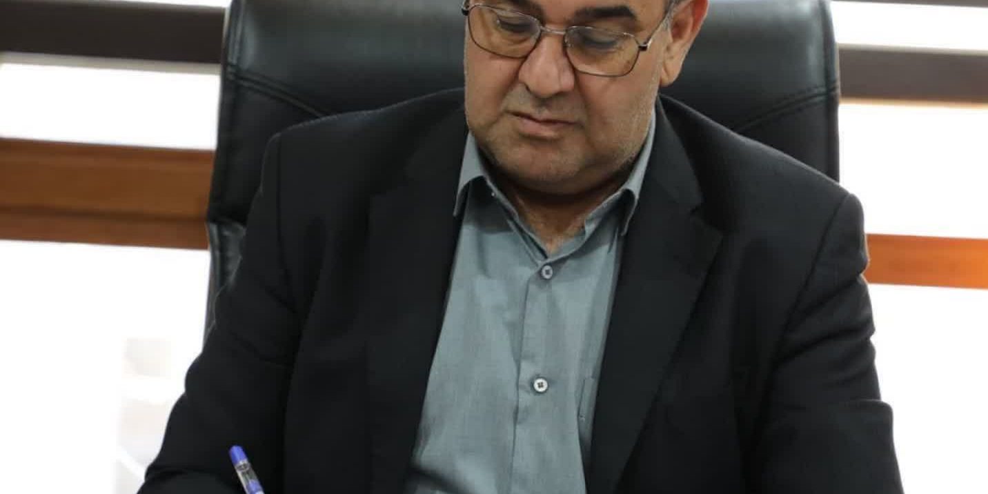 حمیدرضا شرافت رئیس خانه معدن استان یزد حمیدرضا شرافت رئیس خانه معدن استان یزد